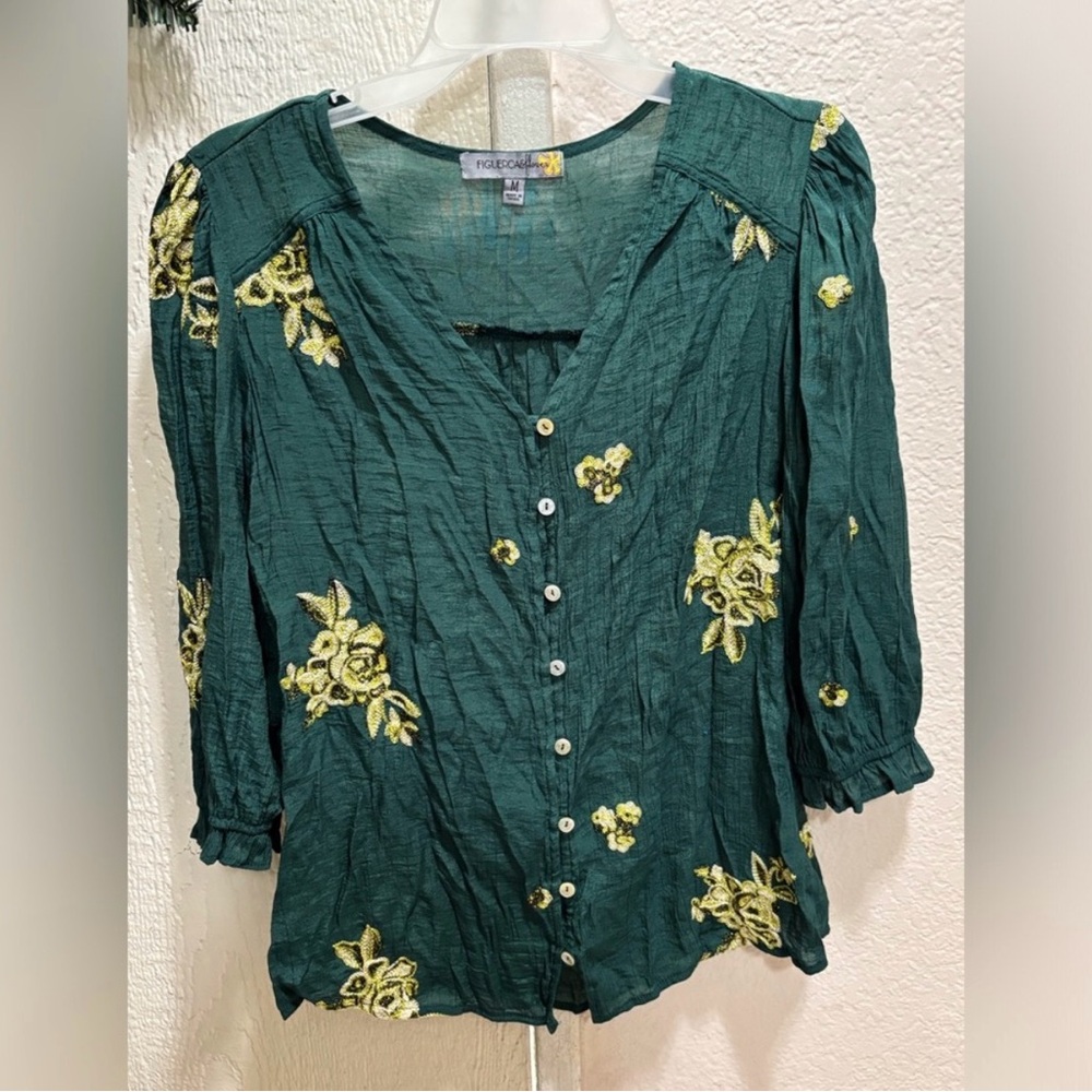 Figueroa & Flower Women's M Green Floral Embroidered Top